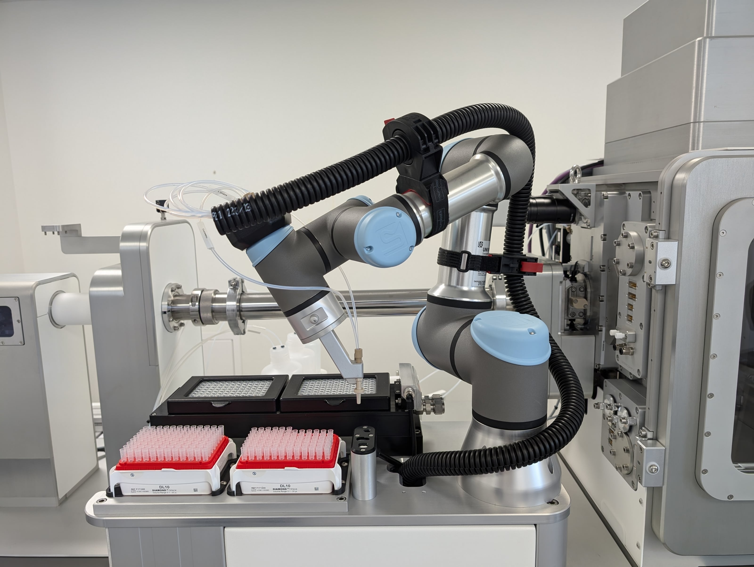 BioCUBE and robotic sample handling system for SAXS experiments